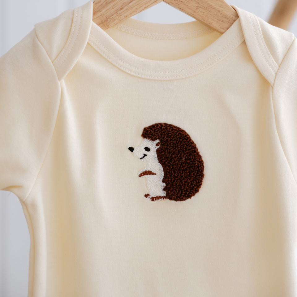 %100 Pamuklu Sevimli Kirpi Nakışlı Kısa Kollu Alt Üst Bebek Takımı