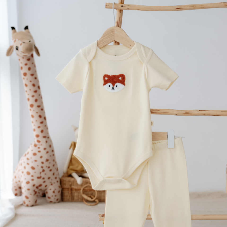 %100 Pamuklu Sevimli Tilki Nakışlı Kısa Kollu Alt Üst Bebek Takımı