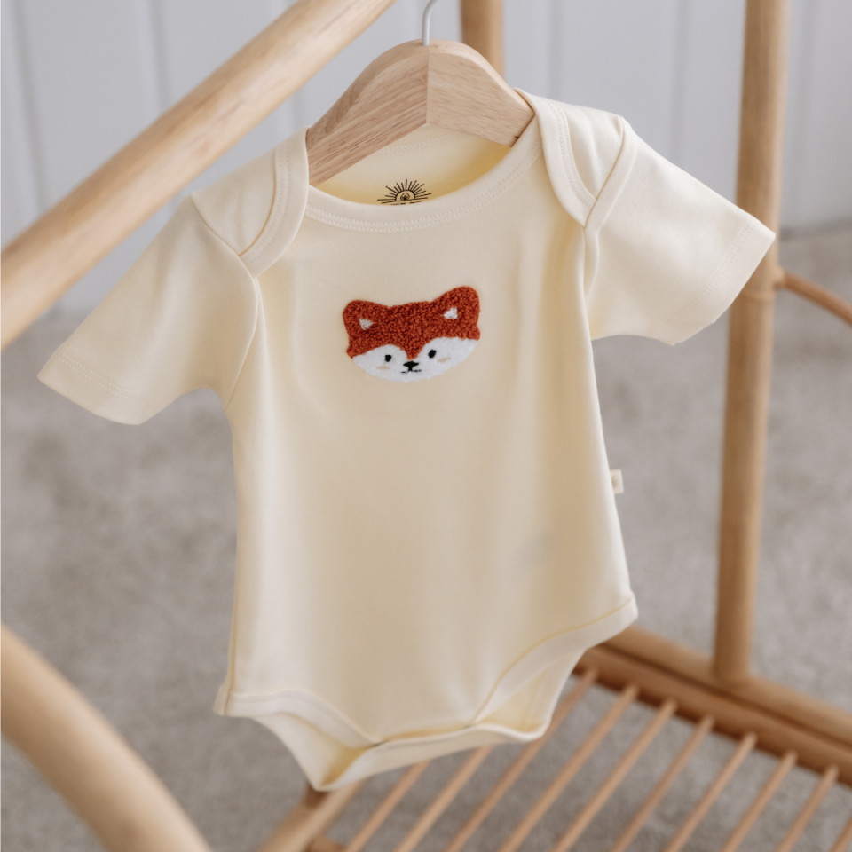 %100 Pamuklu Sevimli Tilki Nakışlı Kısa Kollu Alt Üst Bebek Takımı