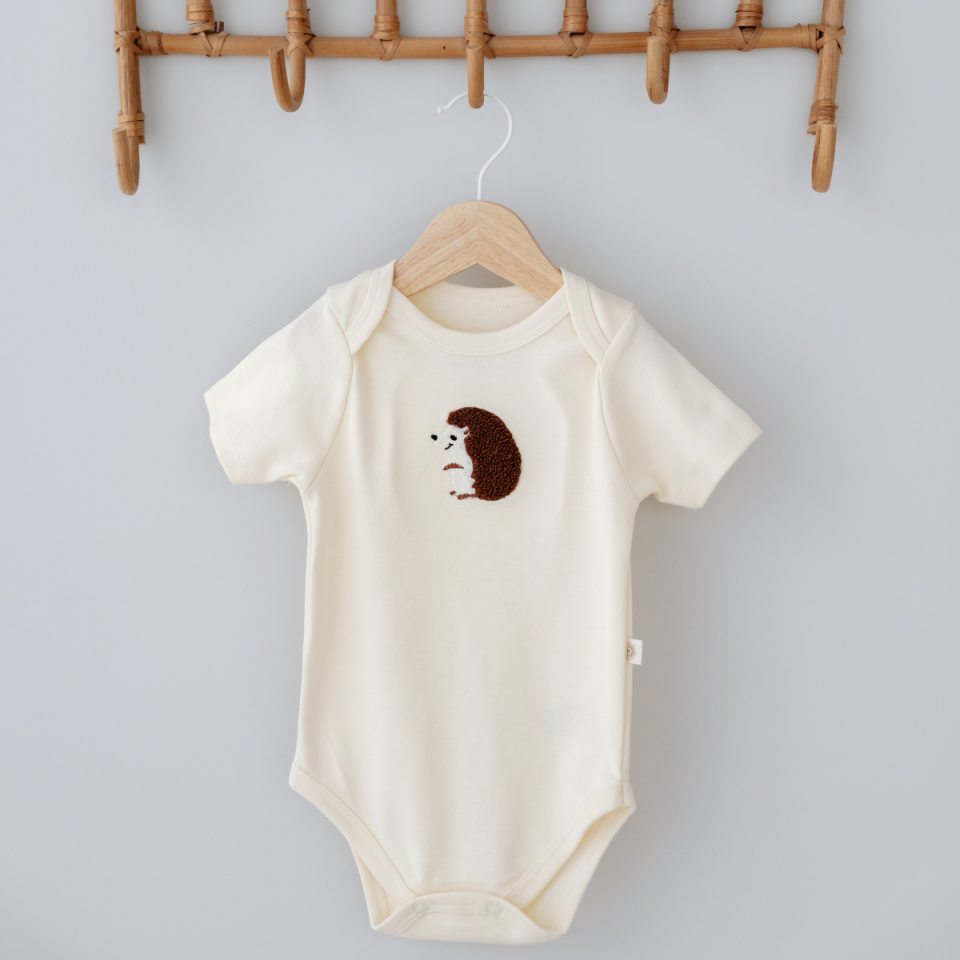 %100 Pamuklu Sevimli Kirpi Nakışlı Kısa Kollu Tek Üst