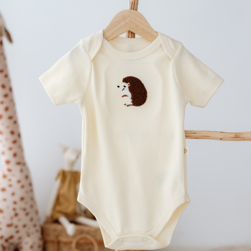 %100 Pamuklu Sevimli Kirpi Nakışlı Kısa Kollu Tek Üst