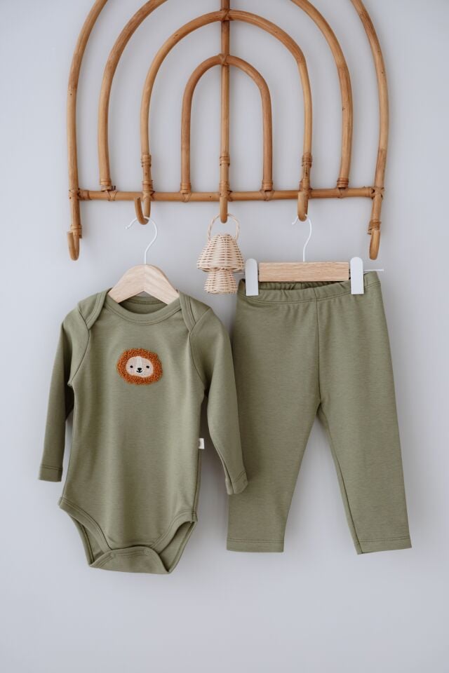 %100 Pamuklu Sevimli Aslan Nakışlı Uzun Kollu Alt Üst Bebek Takımı